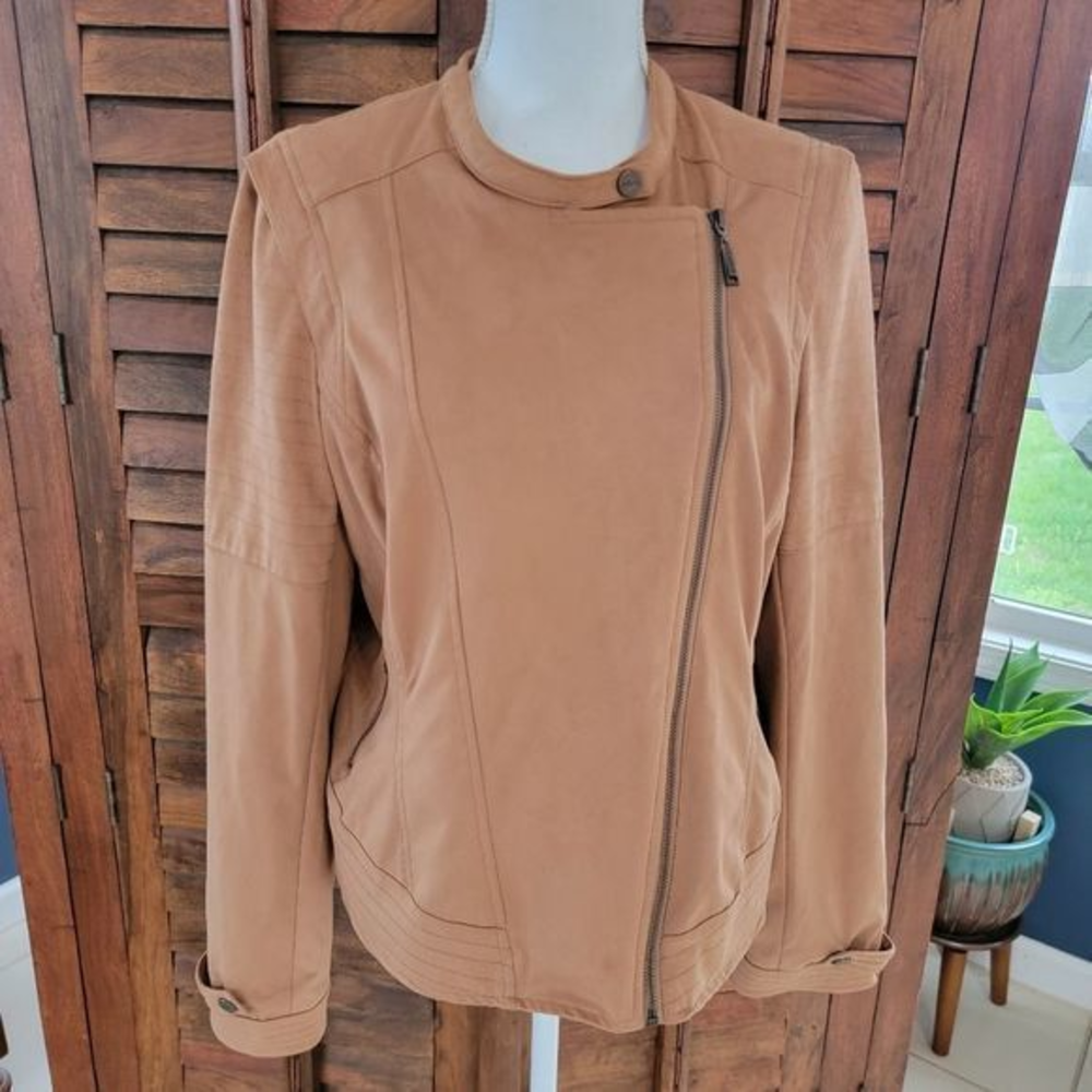 Odyn Tan Faux Suede Motorcycle Jacket‎ women's size large shoulder stitch detail